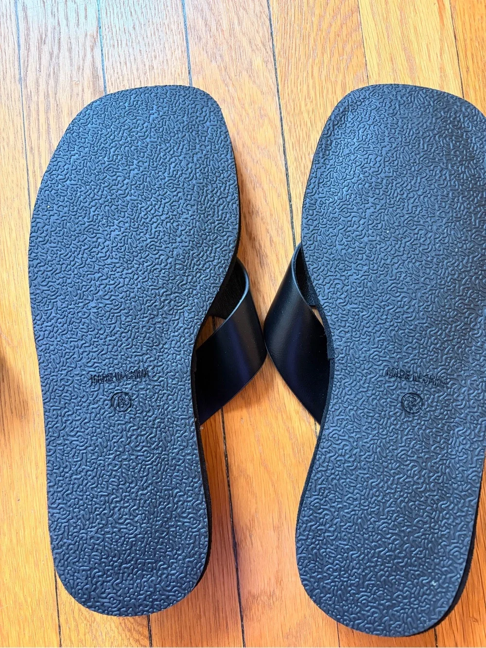 Black platform thong flip flop sandals 8